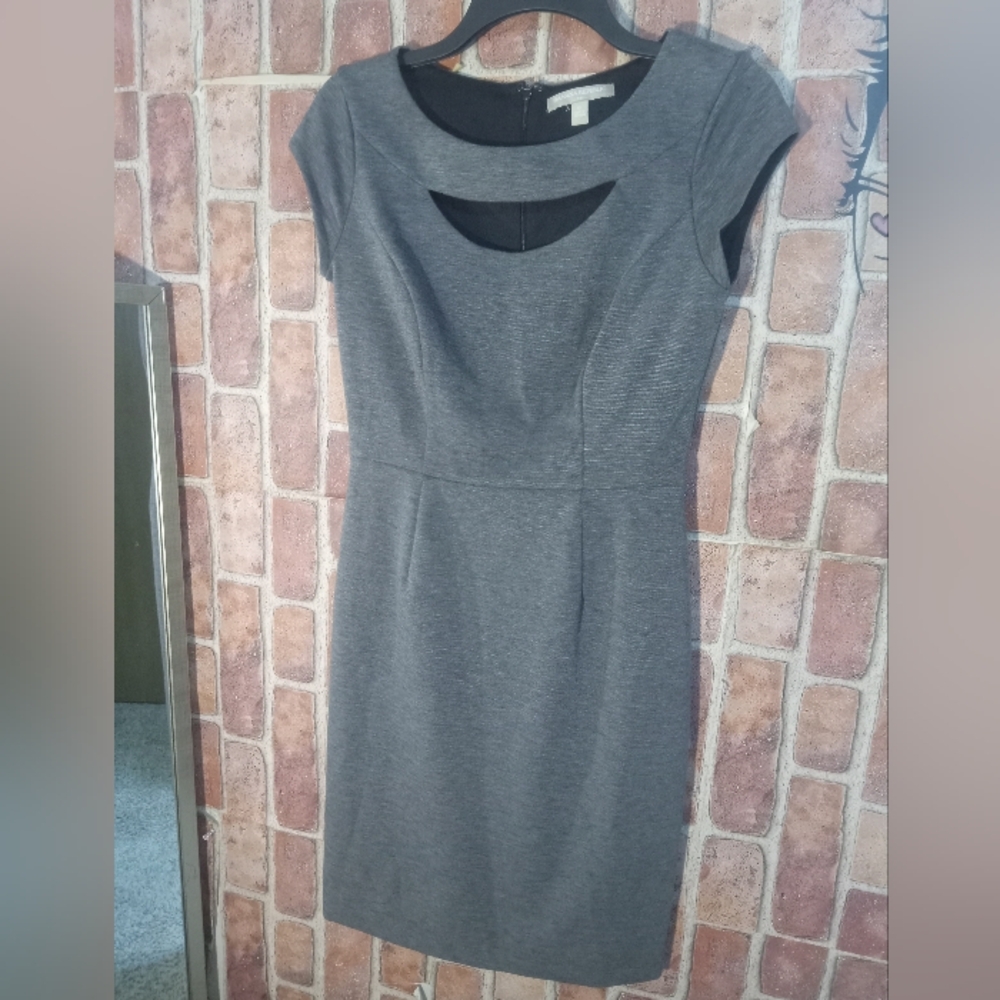 Pre-Owned Banana Republic dress * wear pics for reference *
